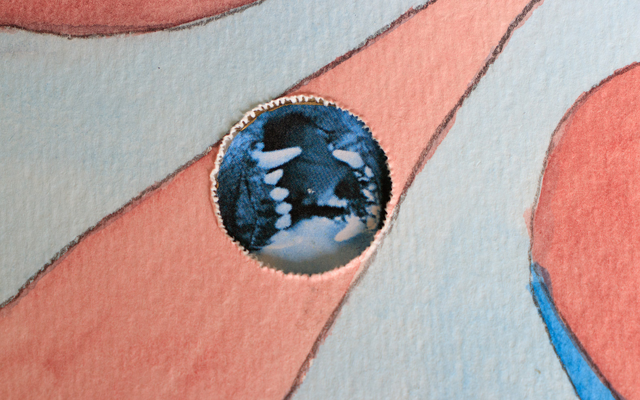 Chacun vit dans la compagnie de quelqu’un d’autre. Ce quelqu’un existe vraiment ; il se trouve à notre exact opposé sur la terre. C’est notre contrepoids. Si nous allons dans un sens, il va dans l’autre. Nous nous maintenons en équilibre. Parfois c’est nous qui menons, parce que nos intentions sont plus fortes que les siennes, parfois c’est lui. Nous le ressentons comme une ombre, et lui doit nous voir aussi comme cela. Mais nous sommes tous les deux réels. C’est la personne qui nous est la plus proche, et c’est la seule que nous ne pourrons jamais rencontrer.