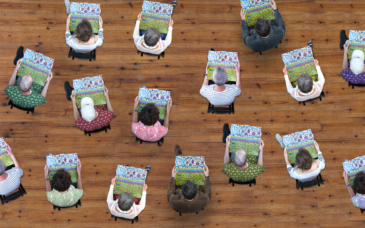 Chacun vit dans la compagnie de quelqu’un d’autre. Ce quelqu’un existe vraiment ; il se trouve à notre exact opposé sur la terre. C’est notre contrepoids. Si nous allons dans un sens, il va dans l’autre. Nous nous maintenons en équilibre. Parfois c’est nous qui menons, parce que nos intentions sont plus fortes que les siennes, parfois c’est lui. Nous le ressentons comme une ombre, et lui doit nous voir aussi comme cela. Mais nous sommes tous les deux réels. C’est la personne qui nous est la plus proche, et c’est la seule que nous ne pourrons jamais rencontrer.